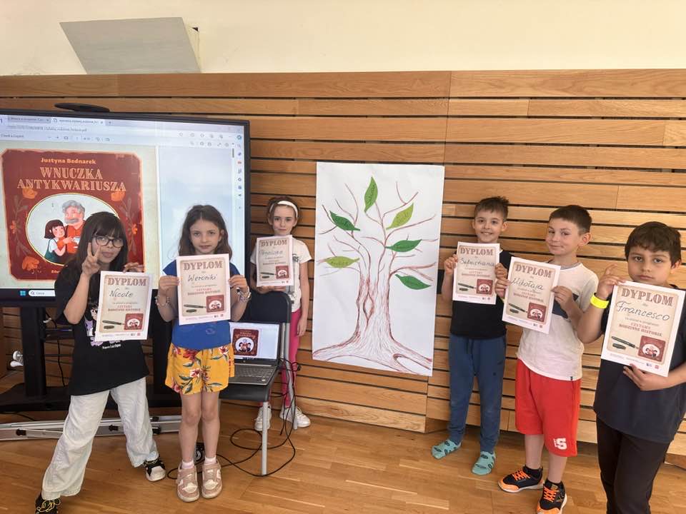 Kampania ,,Mała Ksiażka Wielki Człowiek,, pt. ,, Czytamy Rodzinne Historie ”